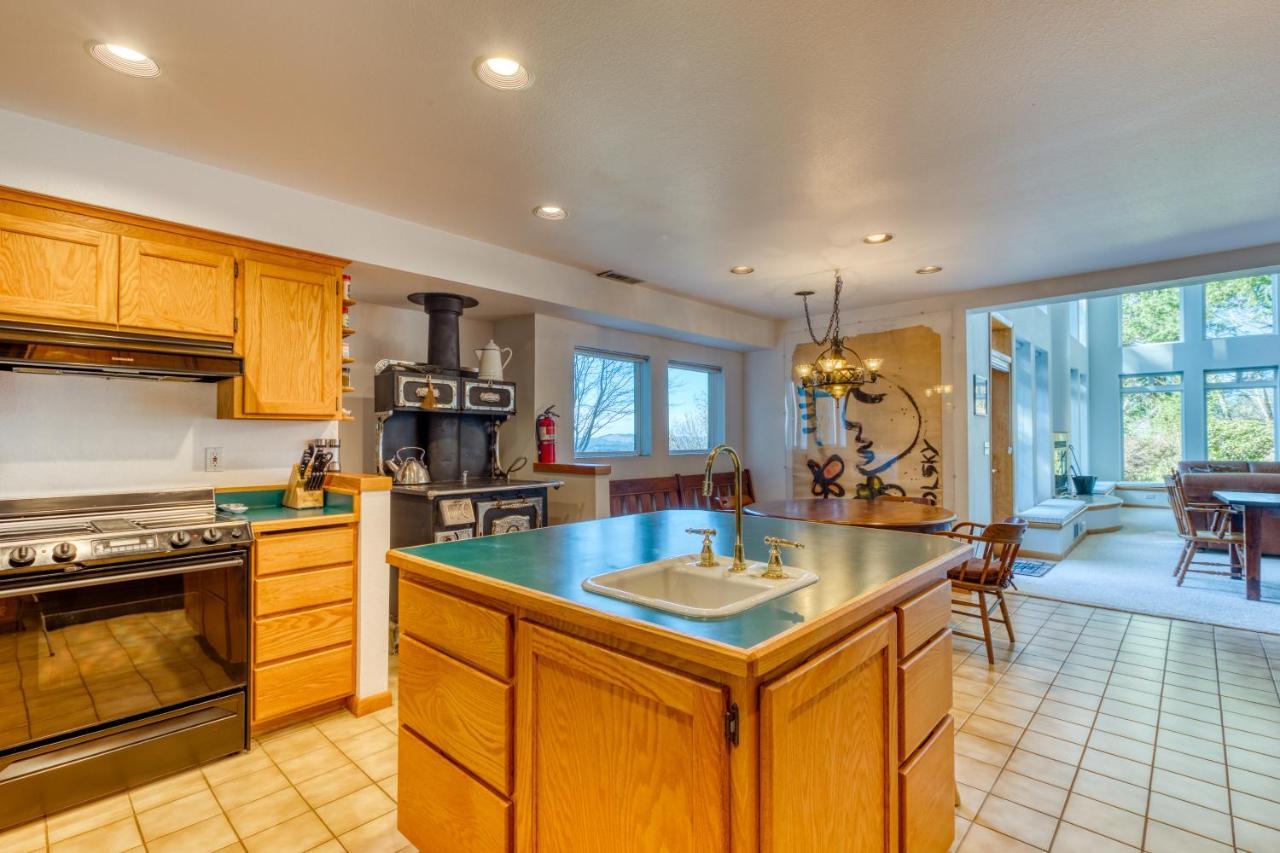 Forest Ridge Retreat Coos Bay Dış mekan fotoğraf