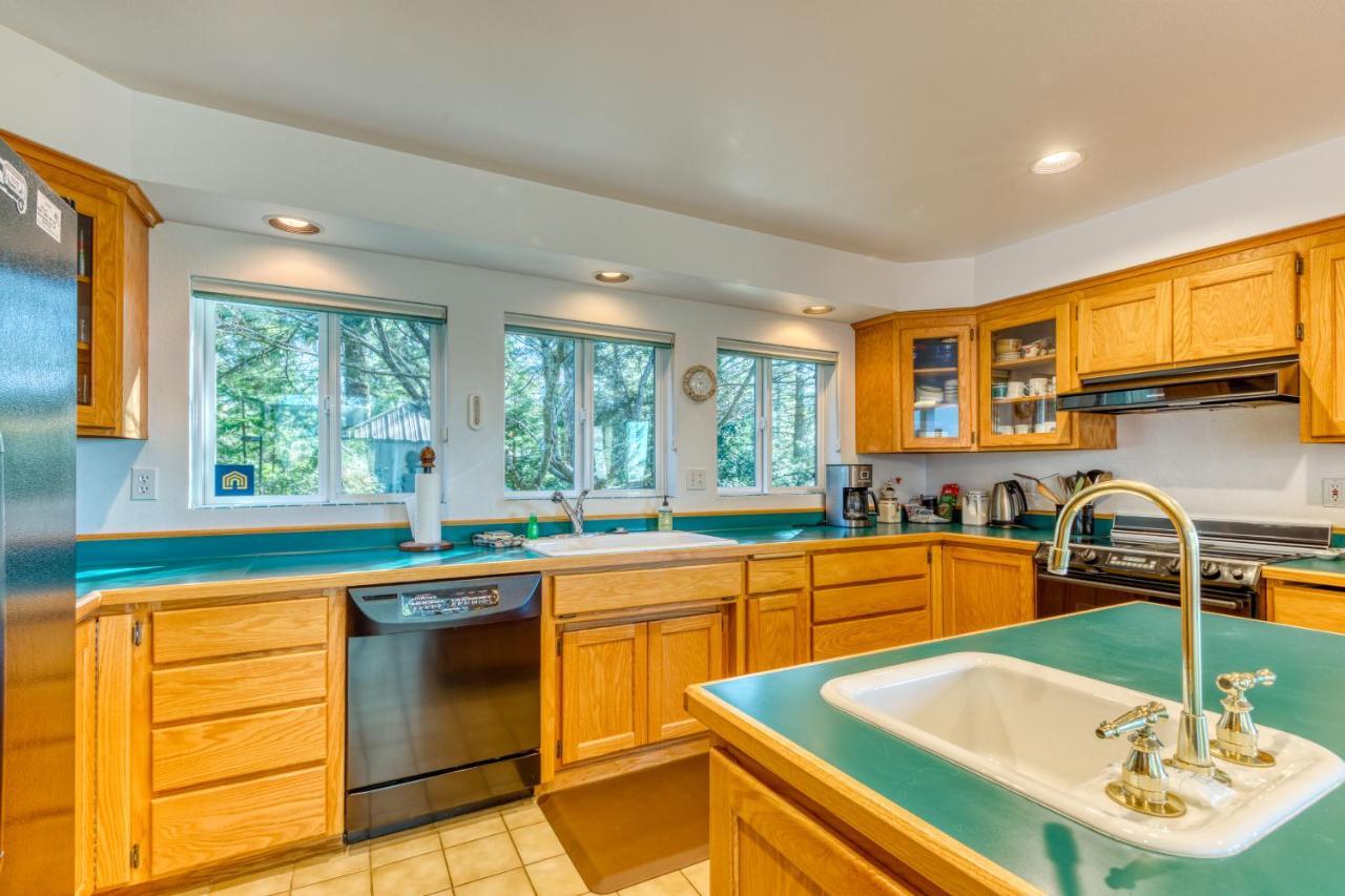 Forest Ridge Retreat Coos Bay Dış mekan fotoğraf